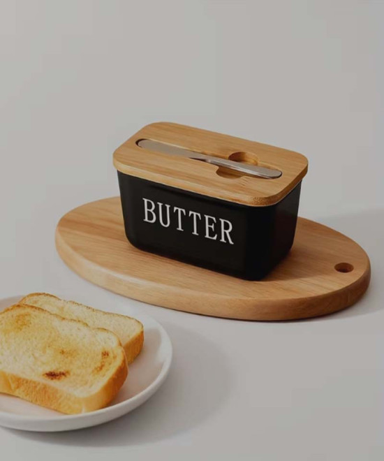 POT À BEURRE EN PORCELAINE