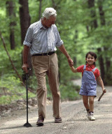 CANNE DE MARCHE PLIANTE MÉDICALE AVEC TORCHE INTÉGRÉ